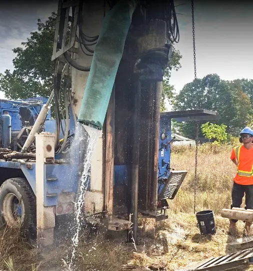 Lone Star drilling a new water well